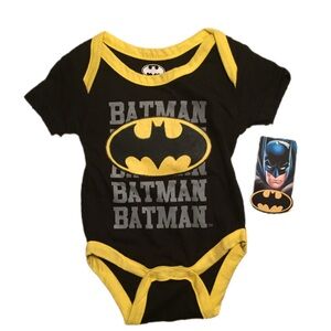 🆕 Batman  0-3 months onesie. NWT